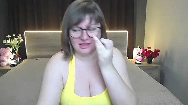 ZannaDreil online show from November 19, 7:14 pm