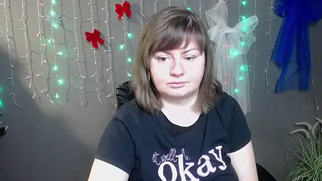 ZannaDreil online show from December 21, 7:32 pm