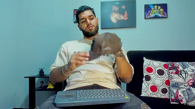 SamirHazard97 online show from December 21, 2:09 am