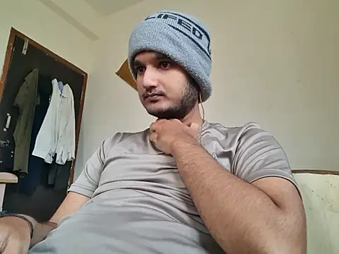 Jonrobinso online show from December 3, 6:32 am