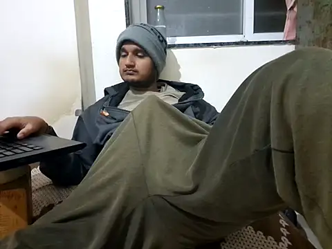 Jonrobinso online show from December 5, 4:36 pm