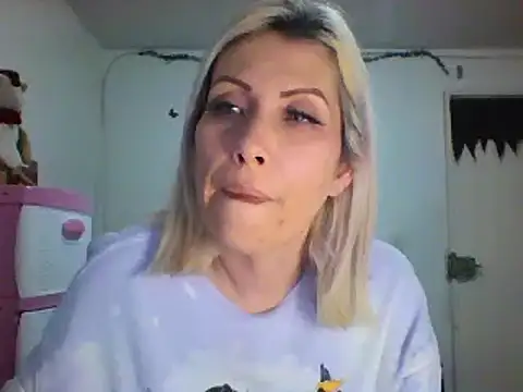 alixia81 online show from December 22, 10:36 pm