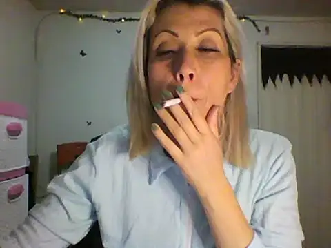 alixia81 online show from December 28, 9:20 am