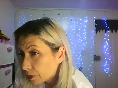 alixia81 online show from February 16, 1:25 am