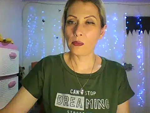 alixia81 online show from February 25, 11:22 pm