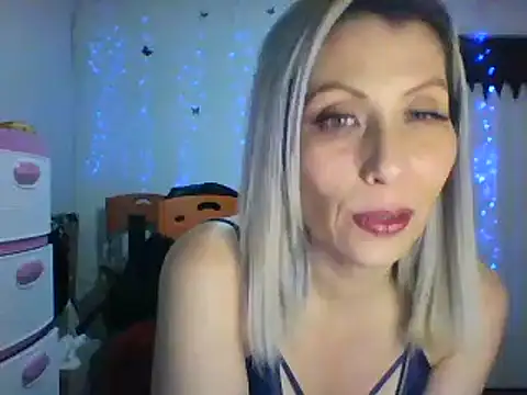 alixia81 online show from March 2, 2:41 am