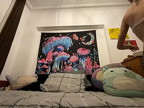 Snapshot of EmilyCleeveland chatting on February 26, 7:38 pm EmilyCleeveland online show from February 26, 7:38 pm