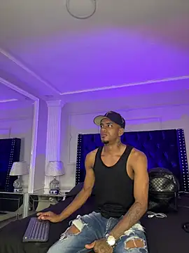 AaronCruz  online show from February 26, 1:59 am