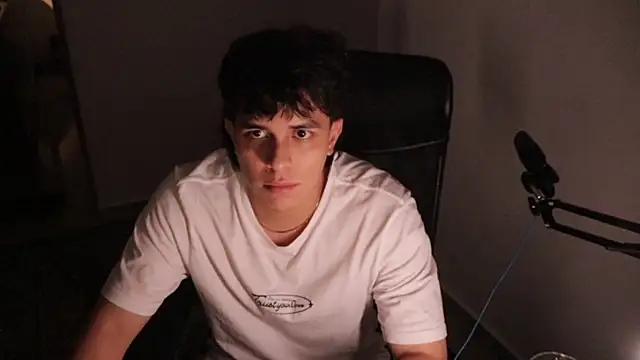 Tony Hoffa online show from November 17, 4:40 am