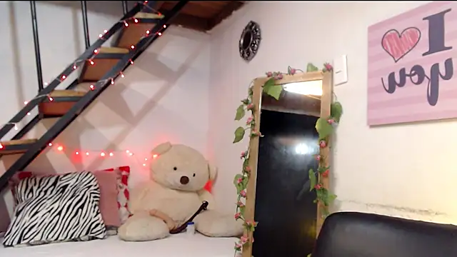 luna sky83 online show from January 8, 5:37 am