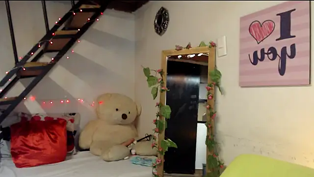 luna sky83 online show from February 4, 10:10 am