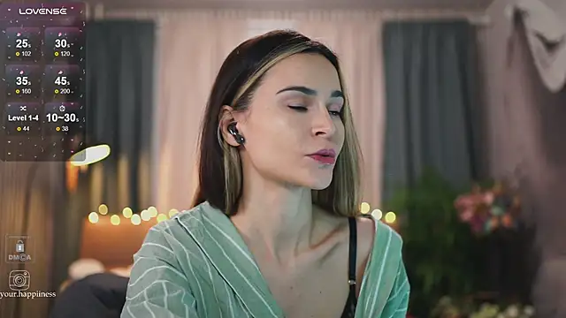 Feral Berrry  online show from December 26, 7:03 am