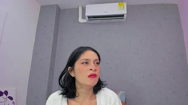 Tiffany mendez online show from October 27, 12:09 pm