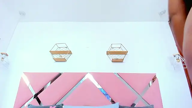 nahomygrey  online show from February 8, 7:50 pm