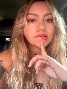 amanda-medrano1 online show from January 7, 2:30 pm