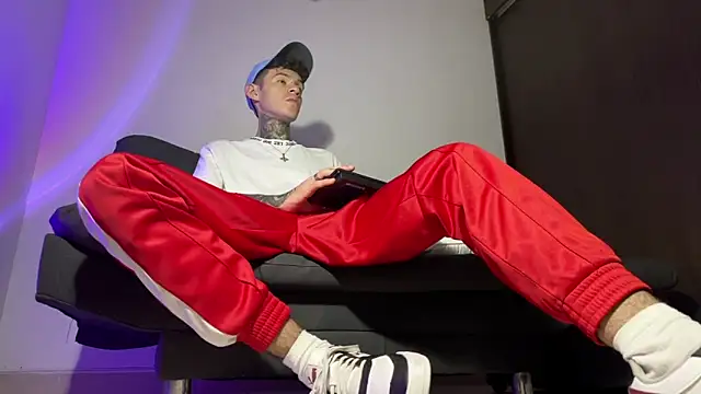 Saturno v online show from March 12, 12:10 am