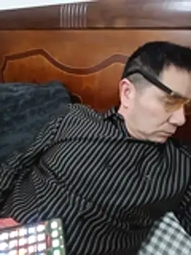 yjw6688 online show from April 7, 9:54 am