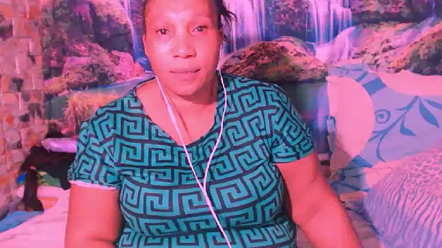 Snapshot of SexcGals chatting on September 8, 7:02 pm SexcGals online show from September 8, 7:02 pm