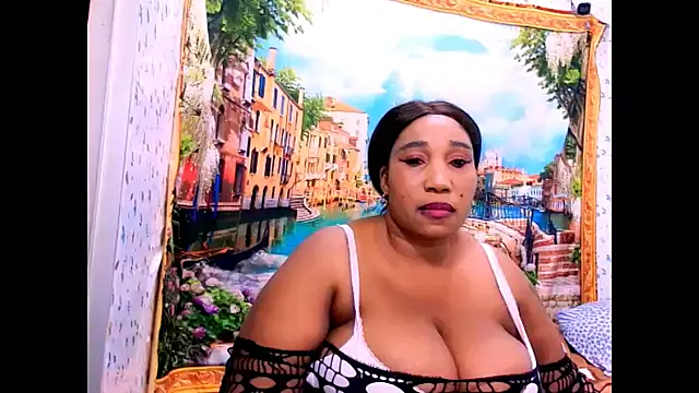 Snapshot of SexcGals chatting on June 18, 7:07 pm SexcGals online show from June 18, 7:07 pm