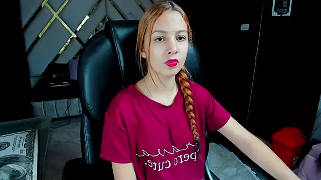 Paris Petit online show from April 14, 8:04 pm