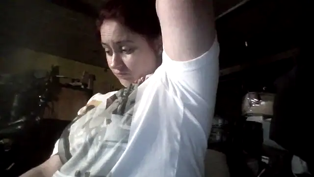 Snapshot of lilbishmiss chatting on May 27, 8:44 am lilbishmiss online show from May 27, 8:44 am
