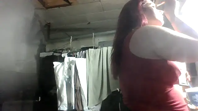 Snapshot of lilbishmiss chatting on June 1, 7:21 am lilbishmiss online show from June 1, 7:21 am