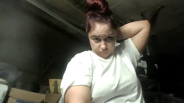 Snapshot of lilbishmiss chatting on June 2, 7:43 am lilbishmiss online show from June 2, 7:43 am