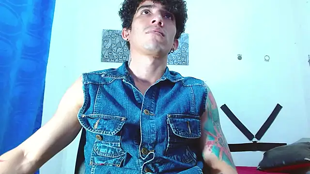 targuerian22 online show from December 23, 4:55 am