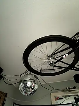 Snapshot of pillepallex84x chatting on December 22, 12:13 pm pillepallex84x online show from December 22, 12:13 pm