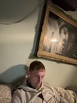 Snapshot of pillepallex84x chatting on December 23, 2:53 am pillepallex84x online show from December 23, 2:53 am