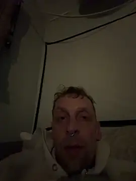 Snapshot of pillepallex84x chatting on February 18, 11:01 pm pillepallex84x online show from February 18, 11:01 pm