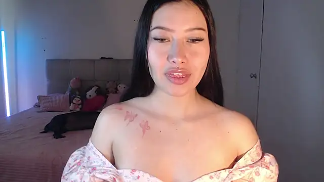 Snapshot of Emilyswan04 chatting on January 8, 5:05 pm Emilyswan04 online show from January 8, 5:05 pm