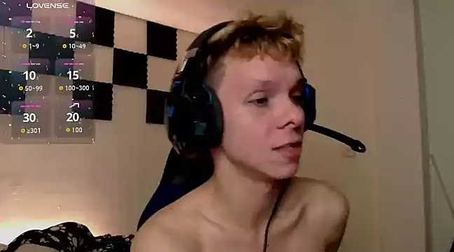 Snapshot of bryamado69 chatting on January 11, 3:44 am bryamado69 online show from January 11, 3:44 am