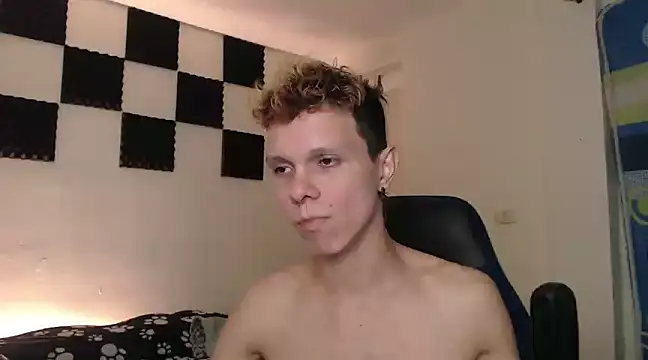 Snapshot of bryamado69 chatting on January 24, 10:51 pm bryamado69 online show from January 24, 10:51 pm