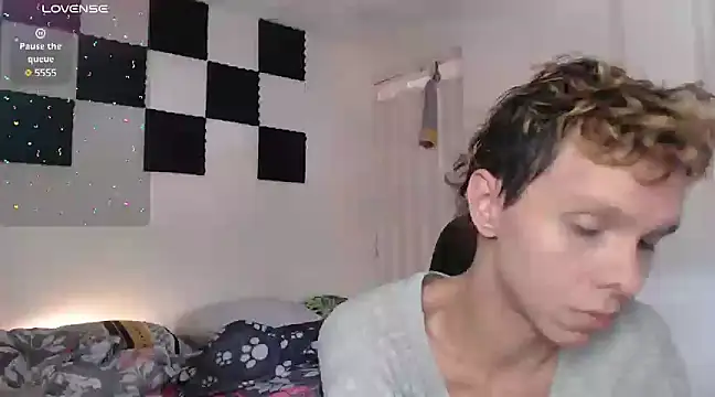 Snapshot of bryamado69 chatting on February 18, 4:37 pm bryamado69 online show from February 18, 4:37 pm