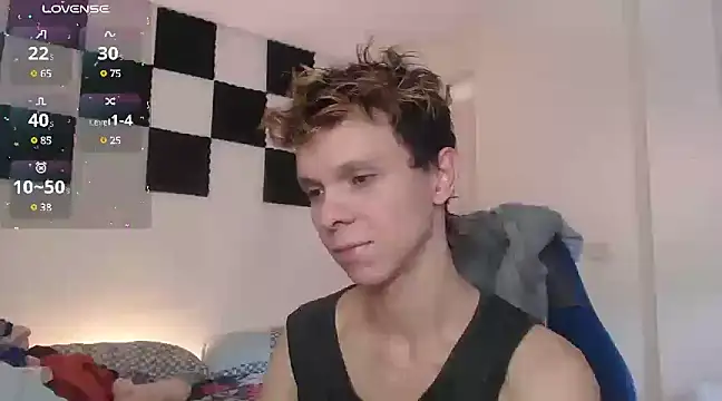 Snapshot of bryamado69 chatting on February 26, 7:27 pm bryamado69 online show from February 26, 7:27 pm