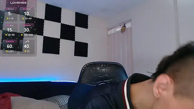 bryamado69 online show from November 4, 1:43 pm