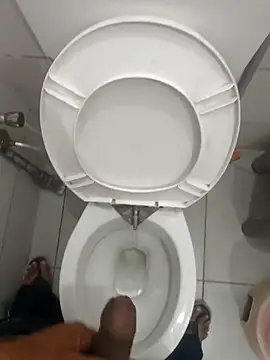 Snapshot of Gururonny07 chatting on March 8, 2:48 am Gururonny07 online show from March 8, 2:48 am