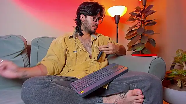 Snapshot of Ackerman_Eren_ chatting on September 15, 9:53 am Ackerman Eren  online show from September 15, 9:53 am