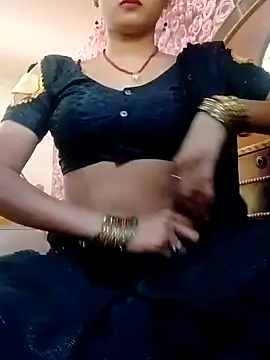 Snapshot of annaya_sweet chatting on February 6, 8:18 am annaya sweet online show from February 6, 8:18 am