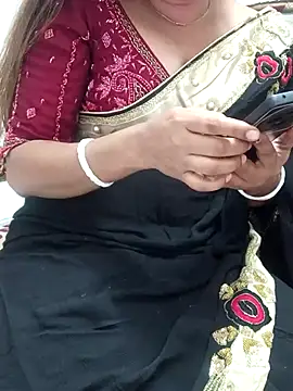 Snapshot of BongQueen9 chatting on February 23, 10:23 am BongQueen9 online show from February 23, 10:23 am