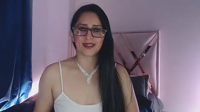 Snapshot of Andrea_Sexx_ chatting on February 6, 4:42 am Andrea Sexx  online show from February 6, 4:42 am