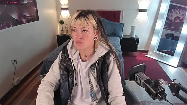  sharlotte777 online show from January 24, 2:51 pm