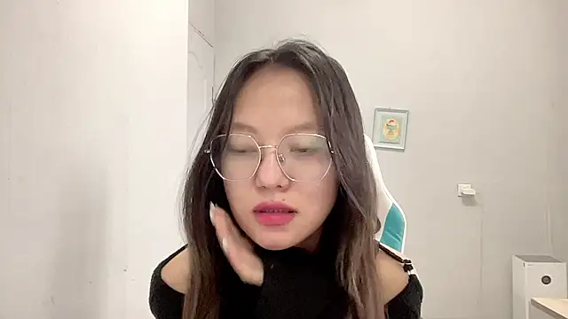 Risalynn online show from February 16, 3:37 am