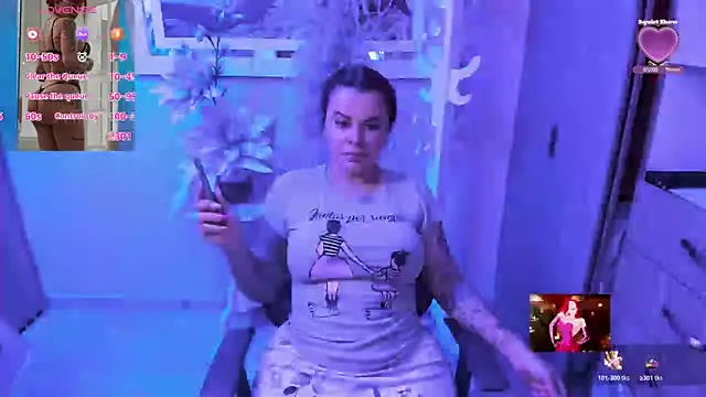 Snapshot of KAROL_MILF chatting on April 30, 1:23 am KAROL MILF online show from April 30, 1:23 am