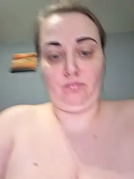 anna claire online show from April 4, 8:50 pm