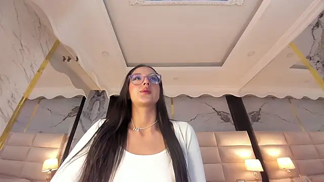 Princess Violett online show from October 30, 2:40 pm