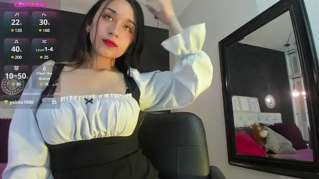 Snapshot of juliieta_love chatting on December 3, 10:07 pm juliieta love online show from December 3, 10:07 pm
