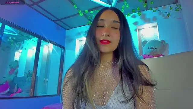 Snapshot of juliieta_love chatting on December 30, 8:15 pm juliieta love online show from December 30, 8:15 pm