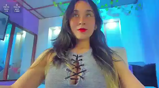 Snapshot of juliieta_love chatting on February 8, 7:59 pm juliieta love online show from February 8, 7:59 pm